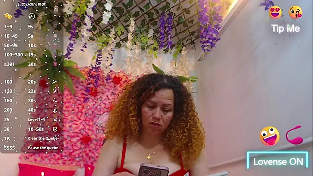 BLONDE SEXYHOT online show from January 9, 2026, 4:36 pm