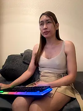 cieloadriano2024 online show from October 11, 2025, 11:55 am