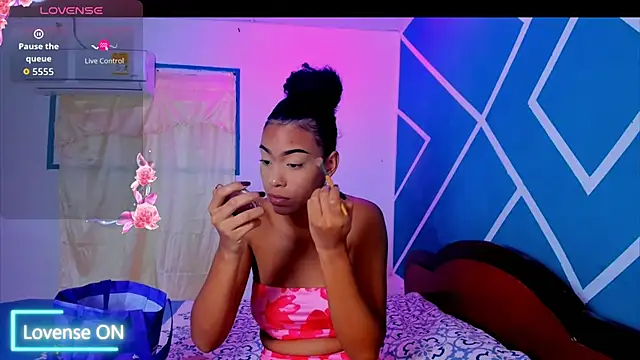 Snapshot of sasha_fox00 chatting on September 26, 2025, 6:31 am sasha fox00 online show from September 26, 2025, 6:31 am