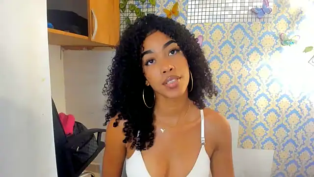 Snapshot of sasha_fox00 chatting on February 27, 2025, 4:35 am sasha fox00 online show from February 27, 2025, 4:35 am