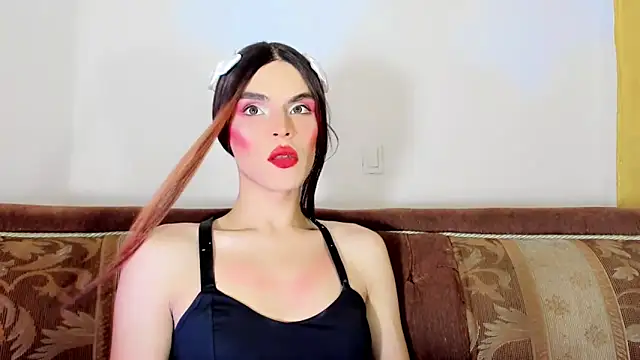 Snapshot of TatiGil chatting on October 15, 2025, 8:28 pm TatiGil online show from October 15, 2025, 8:28 pm