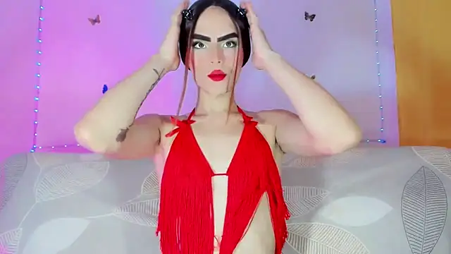 TatiGil online show from May 23, 2026, 7:24 pm