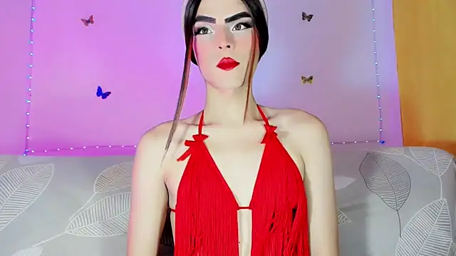 TatiGil online show from June 1, 2026, 9:47 pm