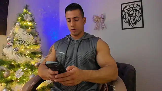 Snapshot of aaroncolombia chatting on December 11, 2024, 1:15 am aaroncolombia online show from December 11, 2024, 1:15 am