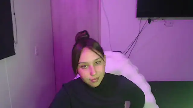 Skarlet Adams28 online show from October 20, 2025, 11:16 pm