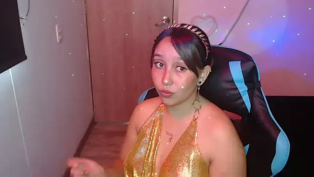 Skarlet Adams28 online show from February 23, 2026, 6:08 pm