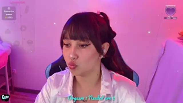 Snapshot of Skarlet_Adams28 chatting on June 17, 2026, 7:35 pm Skarlet Adams28 online show from June 17, 2026, 7:35 pm