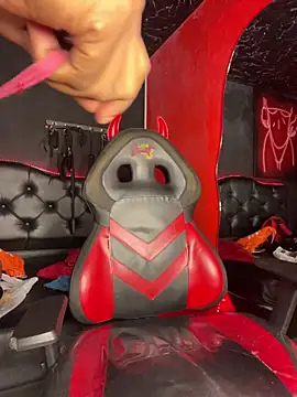 Thyana LS online show from October 30, 2025, 1:20 pm