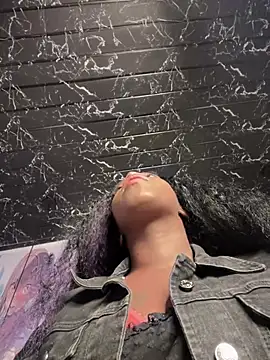 Thyana LS online show from February 13, 2025, 1:15 pm