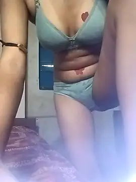 Snapshot of Ziddi-Shreya chatting on April 6, 2026, 7:42 am Ziddi-Shreya online show from April 6, 2026, 7:42 am