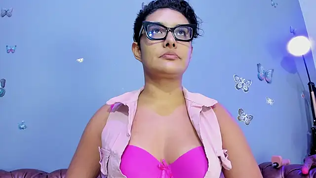 Kaira mosse online show from November 5, 2025, 12:08 pm