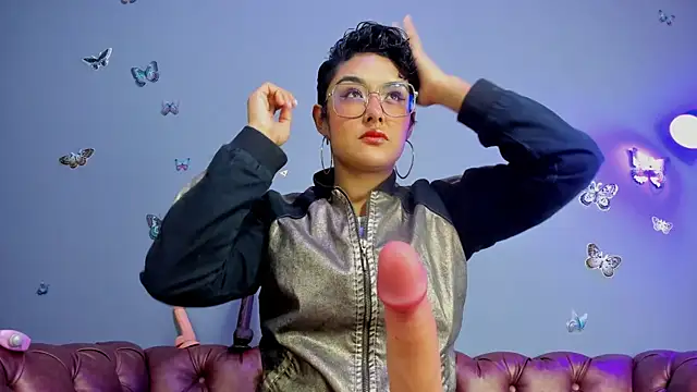 Kaira mosse online show from March 14, 2025, 12:18 pm