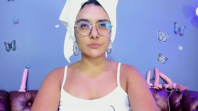 Kaira mosse online show from November 2, 2025, 9:47 am