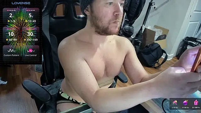 Snapshot of aaron_s_x chatting on February 12, 2026, 12:21 am aaron s x online show from February 12, 2026, 12:21 am