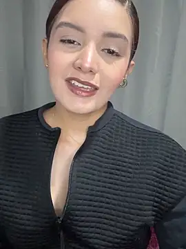 Snapshot of Melanyprada chatting on April 8, 2026, 4:47 am Melanyprada online show from April 8, 2026, 4:47 am