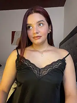 Melanyprada online show from November 9, 2025, 8:46 pm