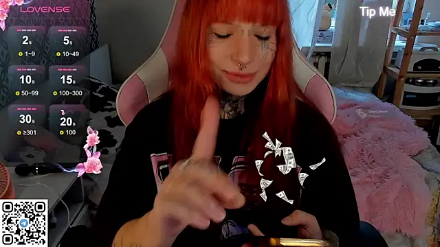 b1gBlushkk online show from September 14, 2025, 2:17 pm