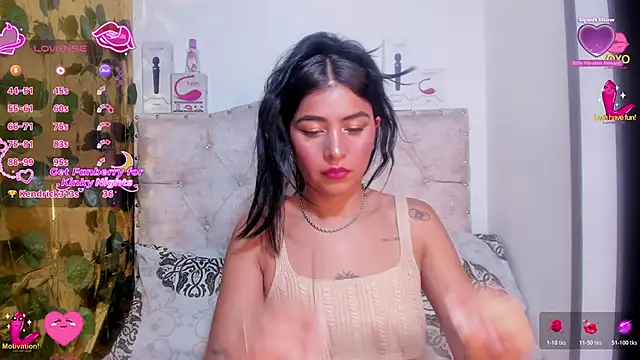 Snapshot of cristalconnorr chatting on November 15, 2025, 5:06 pm cristalconnorr online show from November 15, 2025, 5:06 pm