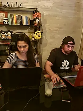 CoelhinhaGostosa online show from October 24, 2025, 6:01 am