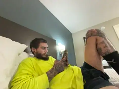 Snapshot of XMeF10 chatting on January 6, 2026, 5:33 am XMeF10 online show from January 6, 2026, 5:33 am