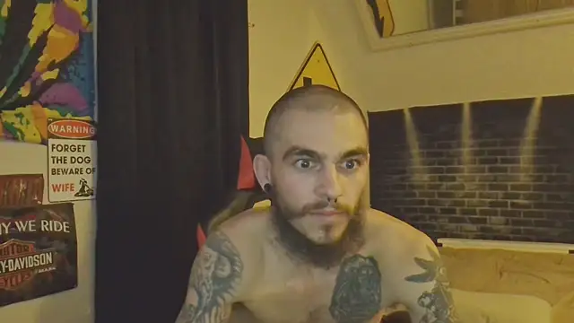 XMeF10 online show from March 11, 2025, 11:58 pm