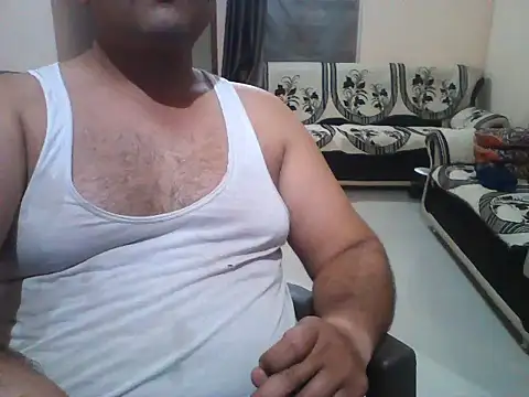 Snapshot of Akhil3290 chatting on July 8, 2026, 2:40 pm Akhil3290 online show from July 8, 2026, 2:40 pm