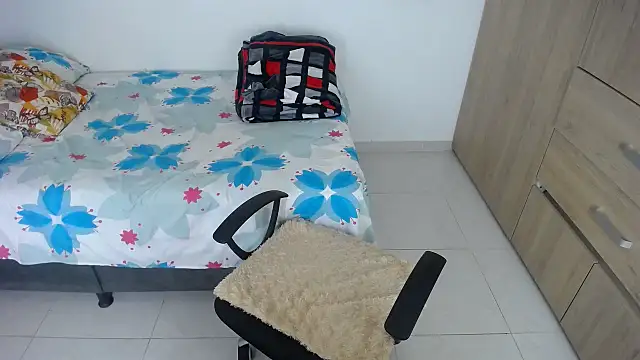 Snapshot of miajoseph_ chatting on September 30, 2025, 4:29 am miajoseph  online show from September 30, 2025, 4:29 am