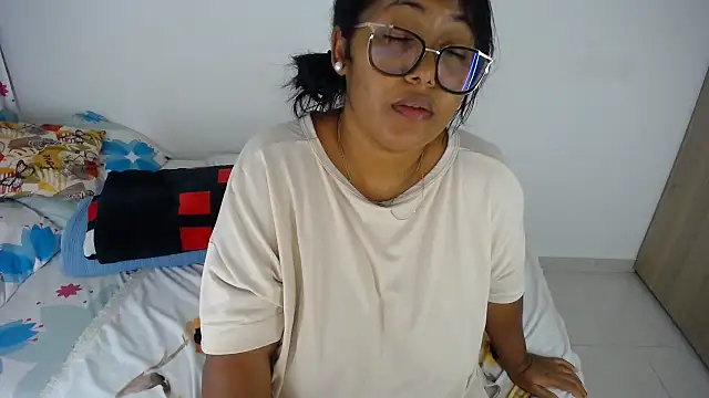 Snapshot of miajoseph_ chatting on October 3, 2025, 4:25 am miajoseph  online show from October 3, 2025, 4:25 am