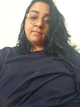 paulinaDiaz1 online show from May 6, 2026, 1:26 pm