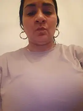 paulinaDiaz1 online show from May 24, 2026, 8:09 pm