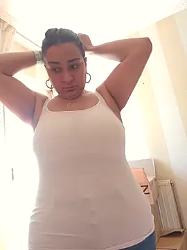 paulinaDiaz1 online show from May 23, 2026, 8:46 am