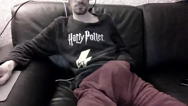 Snapshot of passif520 chatting on November 2, 2025, 9:14 am passif520 online show from November 2, 2025, 9:14 am