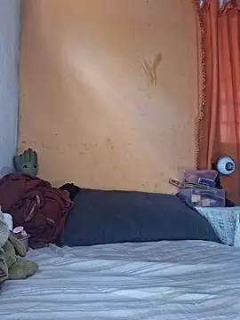 HelenHoltz online show from April 15, 2026, 3:38 pm