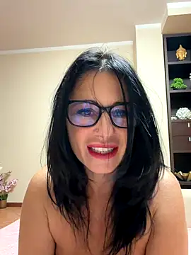 Snapshot of MichelleCara chatting on November 21, 2025, 3:00 pm MichelleCara online show from November 21, 2025, 3:00 pm