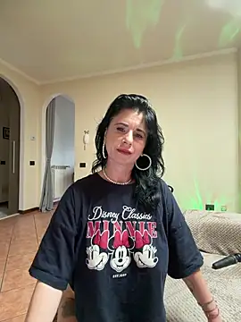 Snapshot of MichelleCara chatting on April 16, 2026, 8:26 am MichelleCara online show from April 16, 2026, 8:26 am