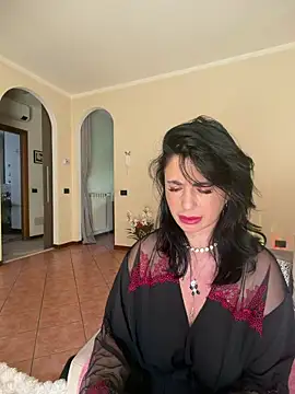 Snapshot of MichelleCara chatting on April 23, 2026, 1:02 pm MichelleCara online show from April 23, 2026, 1:02 pm