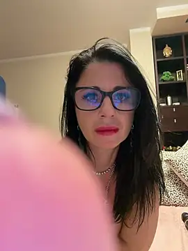 Snapshot of MichelleCara chatting on October 14, 2025, 7:53 am MichelleCara online show from October 14, 2025, 7:53 am