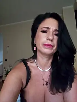 Snapshot of MichelleCara chatting on October 7, 2025, 7:09 am MichelleCara online show from October 7, 2025, 7:09 am