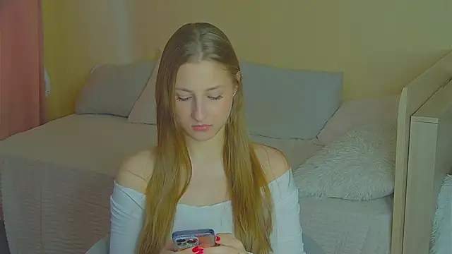 BritneyCruze online show from December 5, 2025, 9:19 am