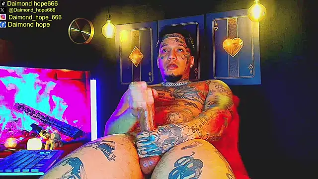 Snapshot of daimond_hope666 chatting on November 24, 2025, 8:42 pm daimond hope666 online show from November 24, 2025, 8:42 pm