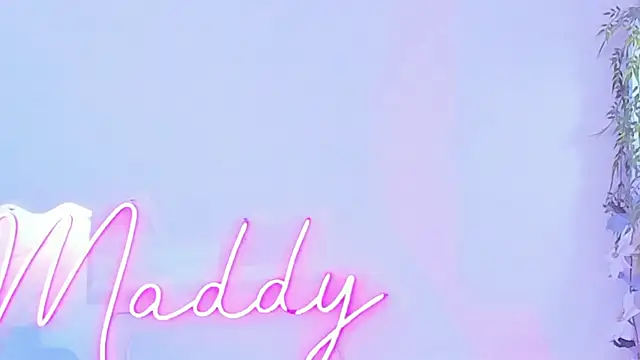 Snapshot of MaddyParisi chatting on March 8, 2025, 7:31 pm MaddyParisi online show from March 8, 2025, 7:31 pm