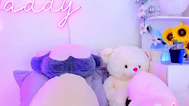 Snapshot of MaddyParisi chatting on February 1, 2025, 11:10 am MaddyParisi online show from February 1, 2025, 11:10 am