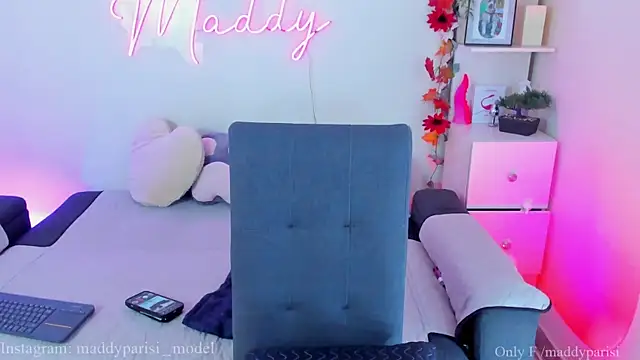 MaddyParisi online show from May 20, 2026, 4:48 pm