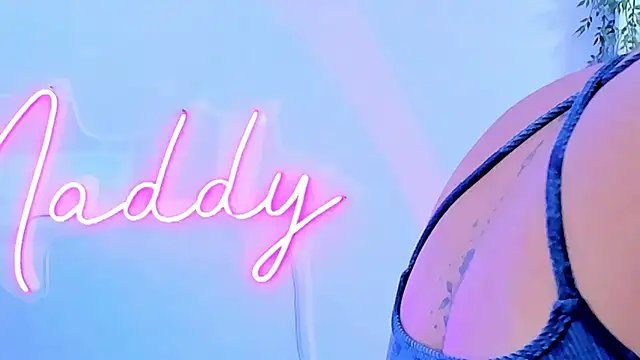 Snapshot of MaddyParisi chatting on February 4, 2025, 6:14 am MaddyParisi online show from February 4, 2025, 6:14 am