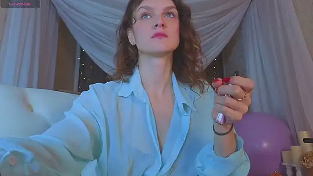 Soo dreamy online show from November 17, 2025, 1:20 am