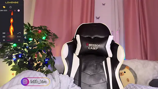 Snapshot of -Lisa_Kisa- chatting on December 8, 2024, 9:52 pm -Lisa Kisa- online show from December 8, 2024, 9:52 pm