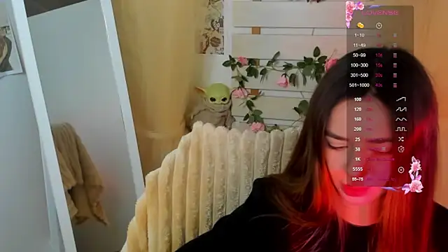 Snapshot of Bella_XO chatting on June 17, 2026, 6:57 am Bella XO online show from June 17, 2026, 6:57 am