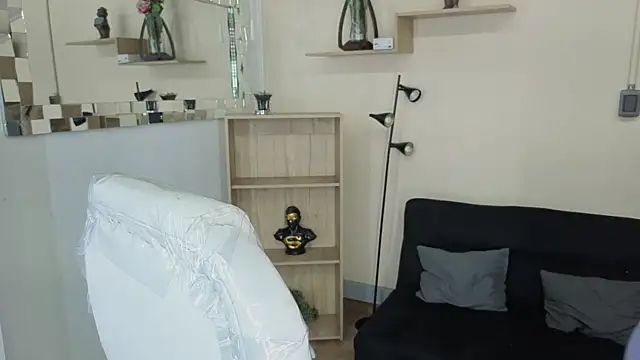 Snapshot of Saray_reyes chatting on November 12, 2025, 12:53 pm Saray reyes online show from November 12, 2025, 12:53 pm