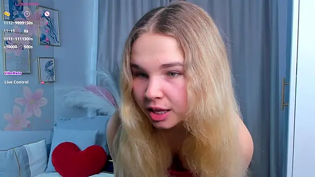 OdetteHarwick online show from October 24, 2025, 7:40 am