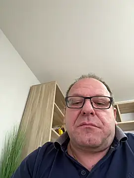 coupleLatinaLovers online show from December 30, 2024, 8:54 am